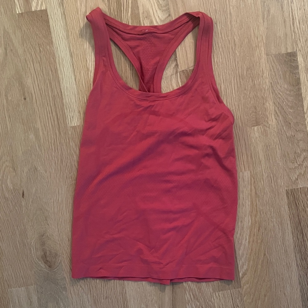Lululemon red tank